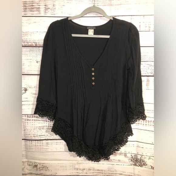 VENUS Black Bell Sleeve Blouse with Asymmetrical Hem - Picture 5 of 14